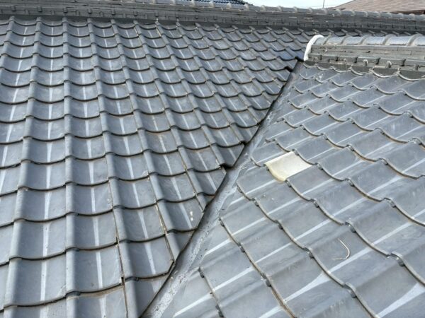 香川県高松市にて雨漏り修理・屋根修理〈谷板金周りからの雨漏り補修工事〉の施工後写真