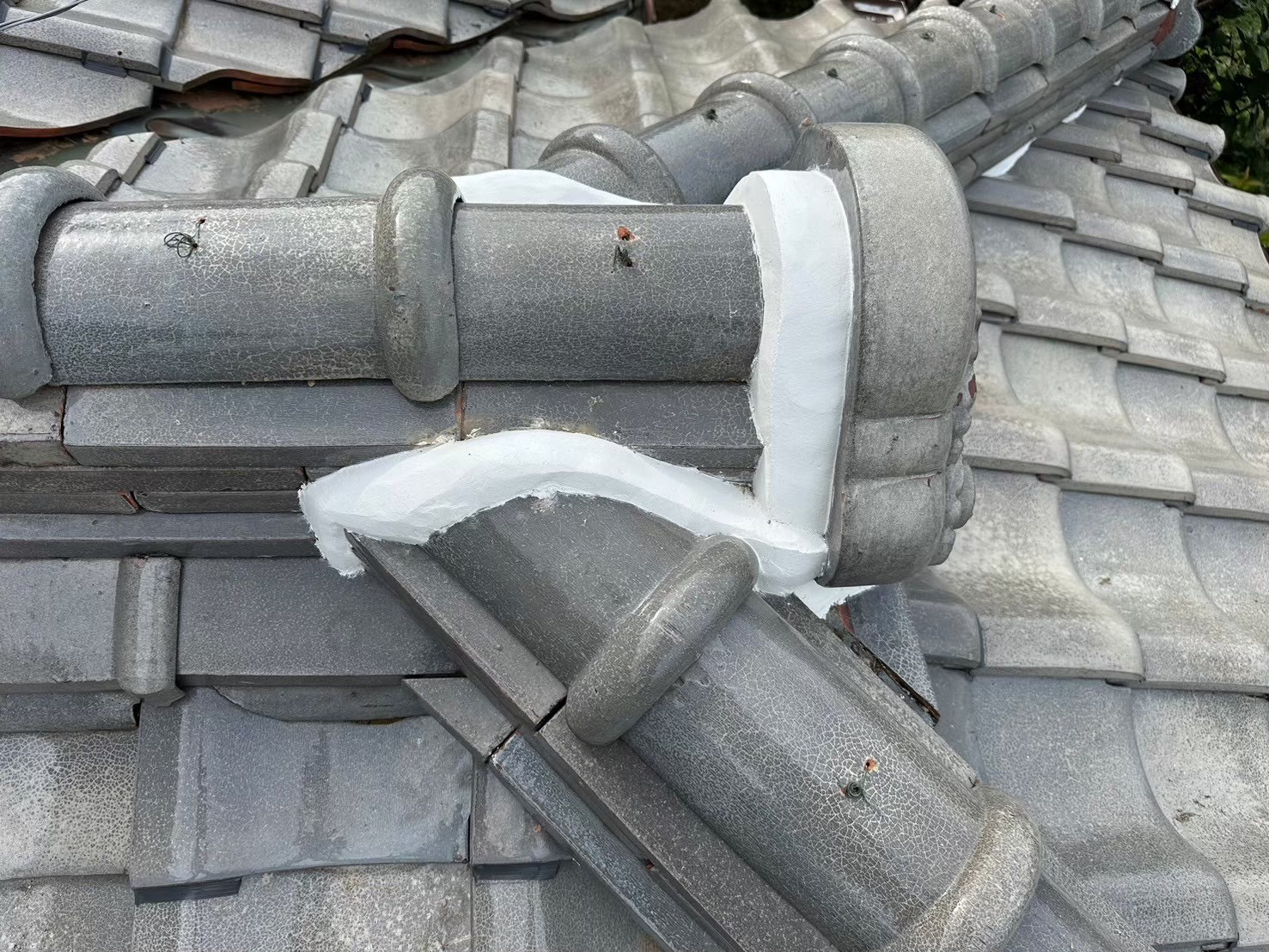 香川県高松市にて瓦屋根修理〈漆喰工事・瓦どめ工事〉